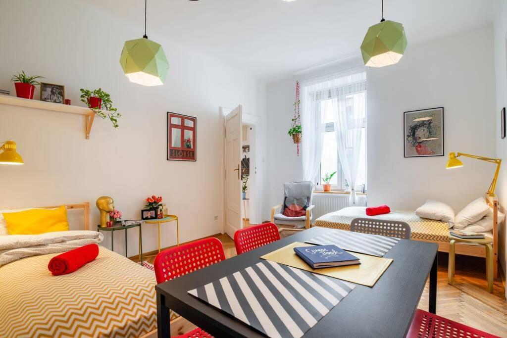 Blue Peace-Apartment With Free Parking In Center For 1-6 People Cracóvia Exterior foto